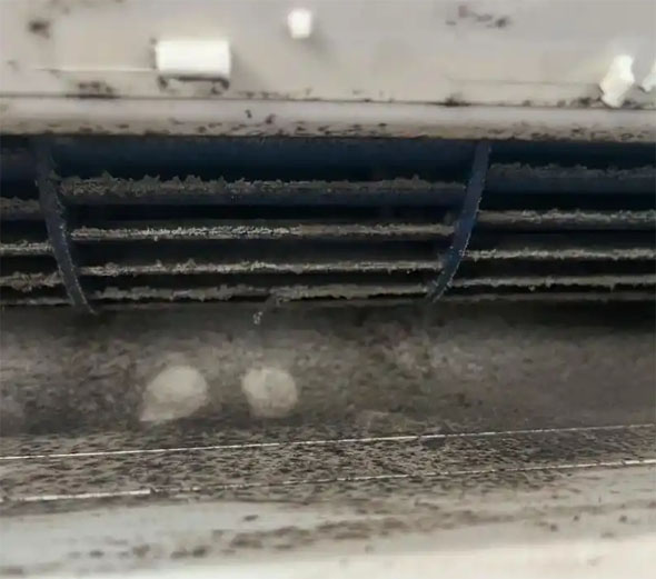 肥乡空调吹的风有股烧焦味是怎么回事